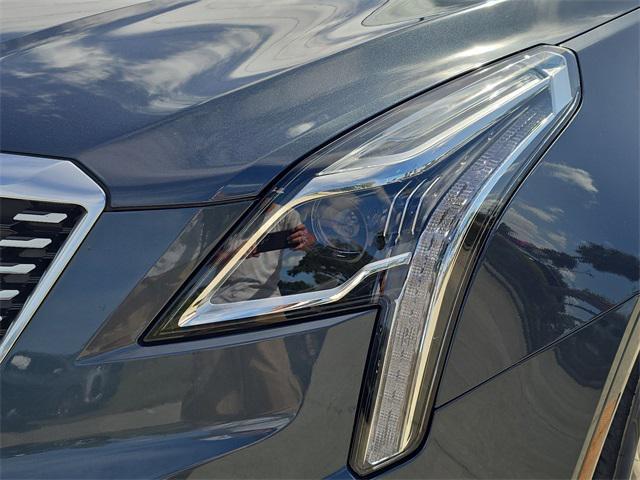 used 2020 Cadillac XT5 car, priced at $20,977