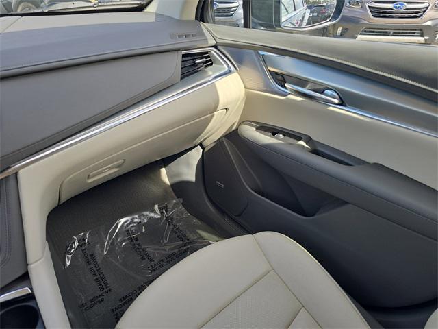 used 2020 Cadillac XT5 car, priced at $20,977