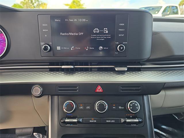 used 2024 Kia Carnival car, priced at $27,897