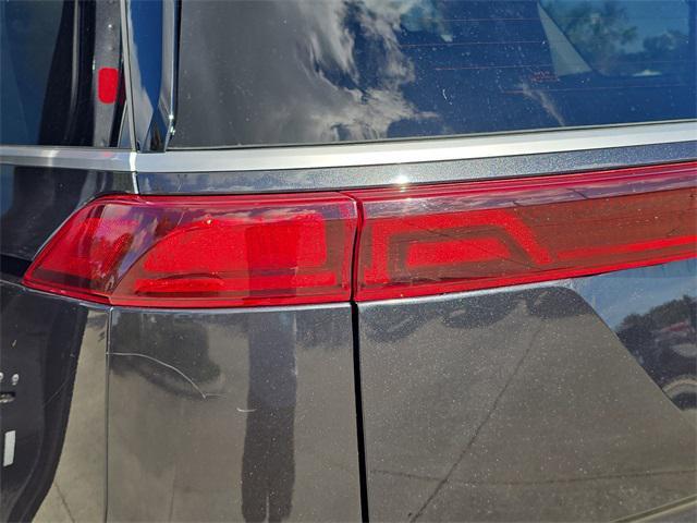 used 2024 Kia Carnival car, priced at $27,897