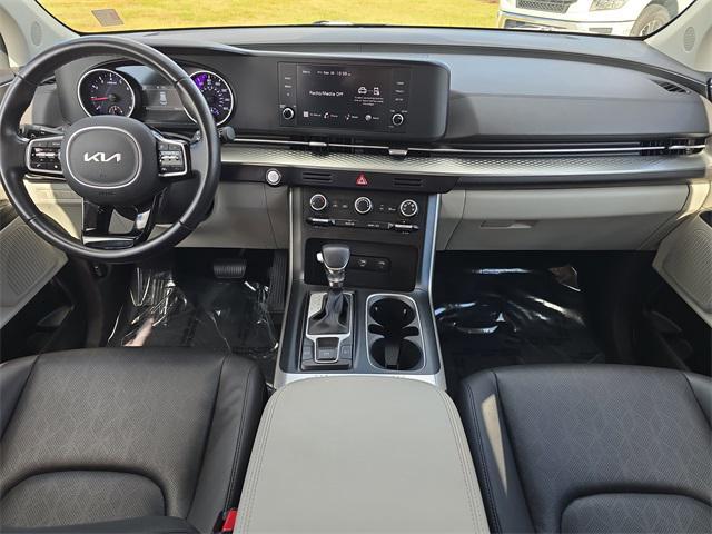 used 2024 Kia Carnival car, priced at $27,897