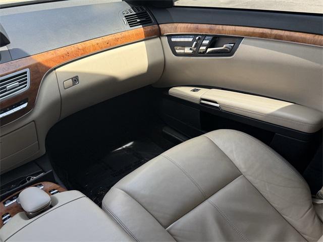 used 2007 Mercedes-Benz S-Class car, priced at $7,998