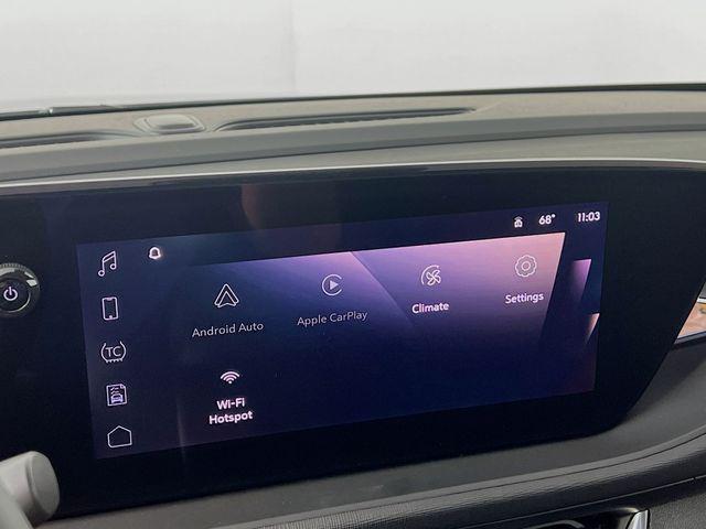 new 2025 Buick Envista car, priced at $26,070