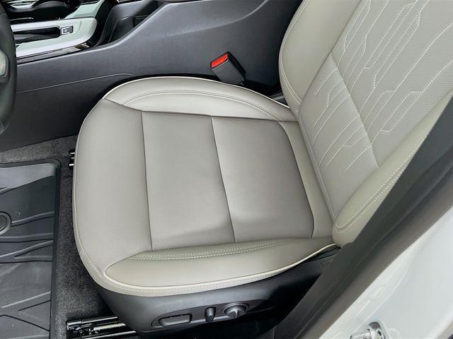 new 2025 Buick Envista car, priced at $31,056