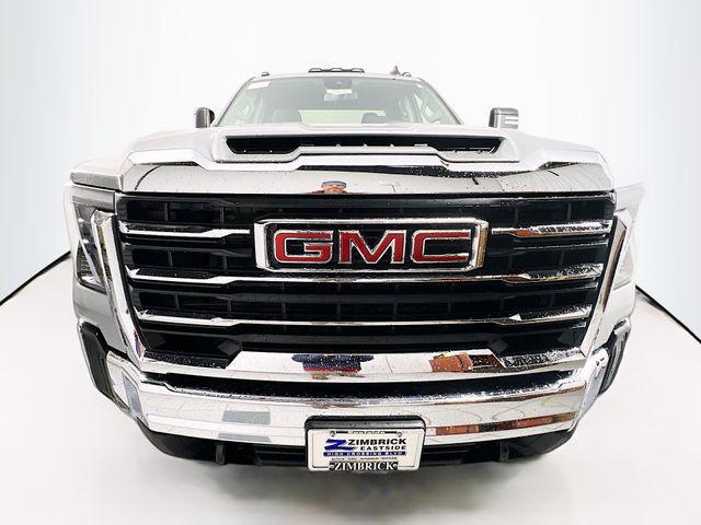 new 2025 GMC Sierra 2500 car, priced at $57,736