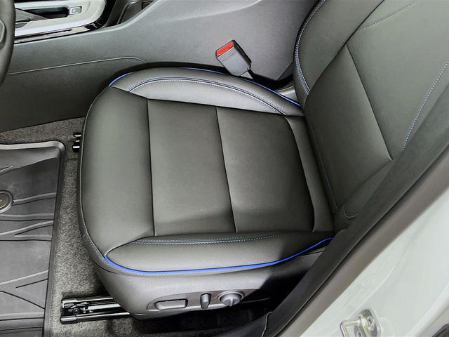 new 2025 Buick Envista car, priced at $29,635