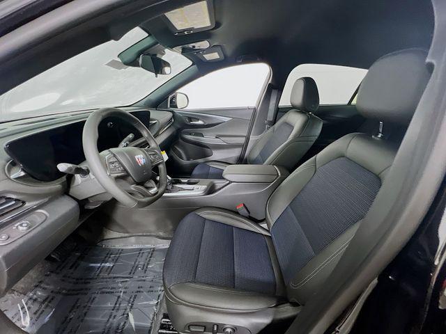 new 2025 Buick Envista car, priced at $27,342