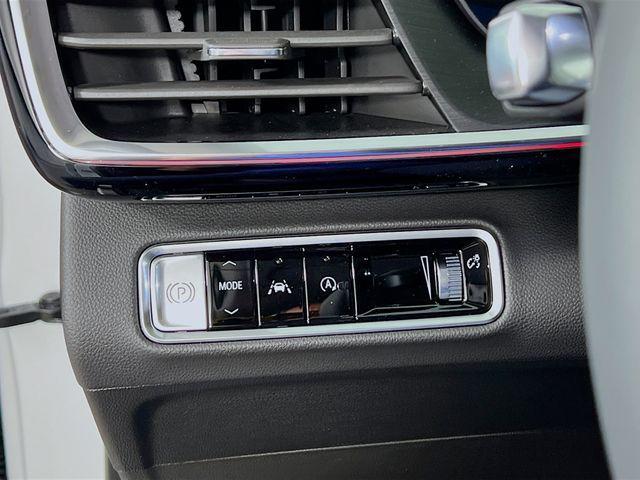new 2025 Buick Envision car, priced at $40,196
