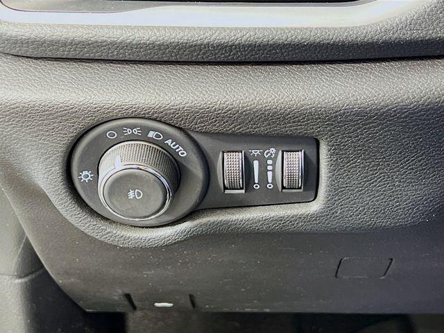 used 2021 Chrysler Pacifica Hybrid car, priced at $23,000