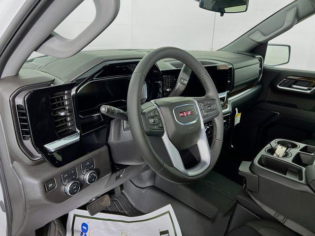 new 2025 GMC Sierra 1500 car, priced at $53,006