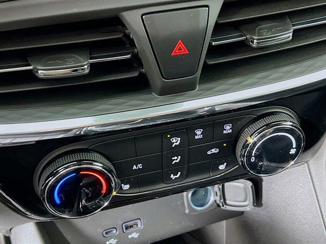 new 2025 Buick Encore GX car, priced at $27,420