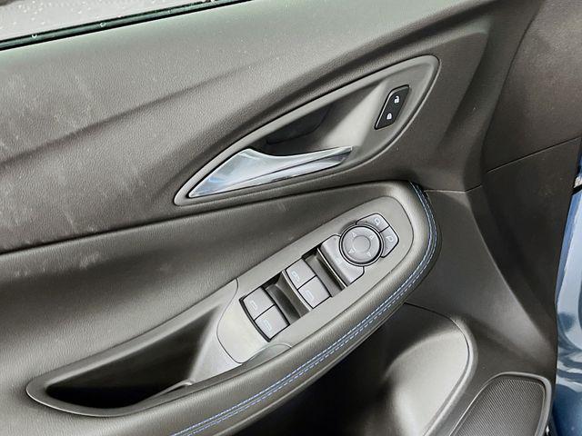 new 2025 Buick Encore GX car, priced at $27,420