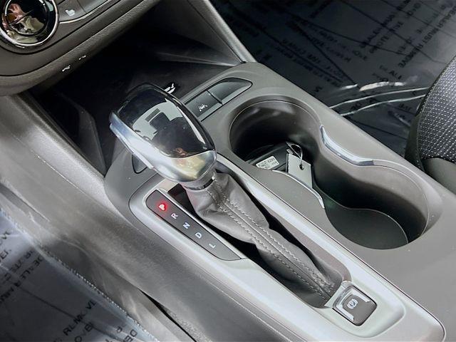 new 2025 Buick Envista car, priced at $24,889