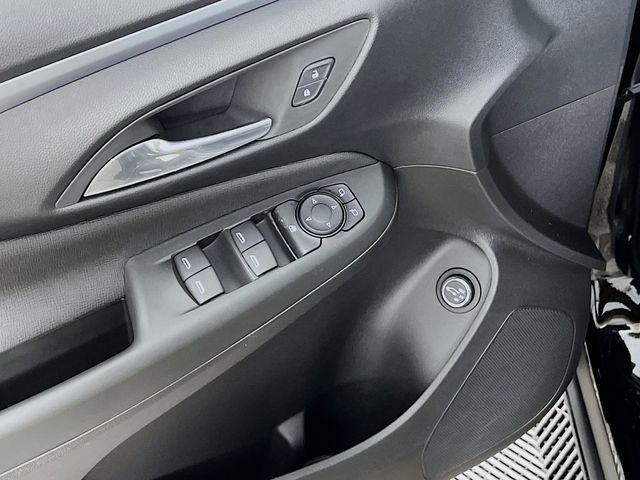 new 2025 Buick Envista car, priced at $24,889