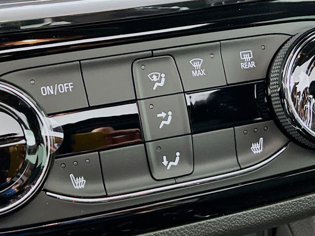 new 2025 Buick Envista car, priced at $30,120