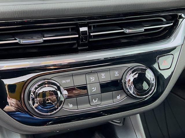 new 2025 Buick Envista car, priced at $30,120