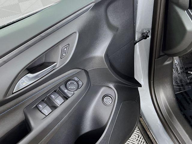 new 2025 Buick Envista car, priced at $28,941