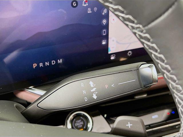 new 2025 Buick Envision car, priced at $39,940