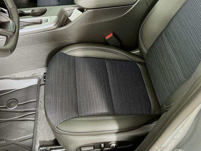 new 2025 Buick Envista car, priced at $26,070