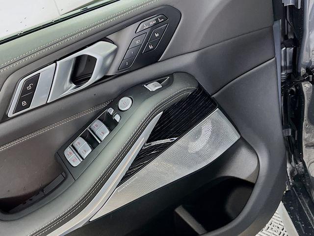 used 2025 BMW X7 car, priced at $98,000