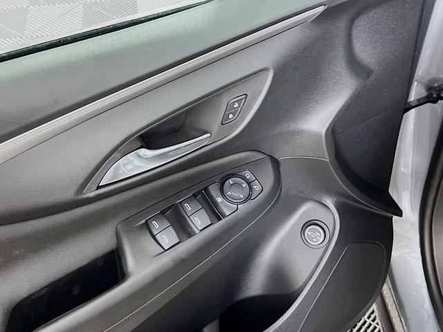 new 2025 Buick Envista car, priced at $30,480