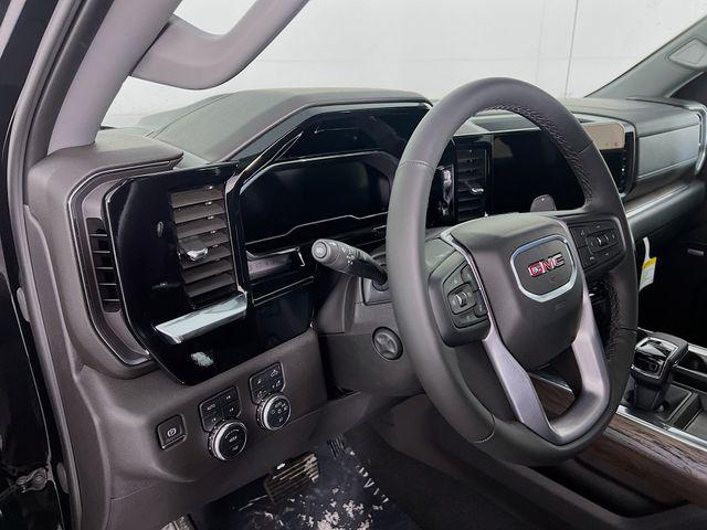 new 2025 GMC Sierra 1500 car, priced at $65,208