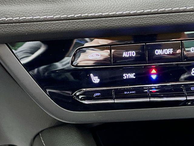 used 2023 Buick Envision car, priced at $34,000