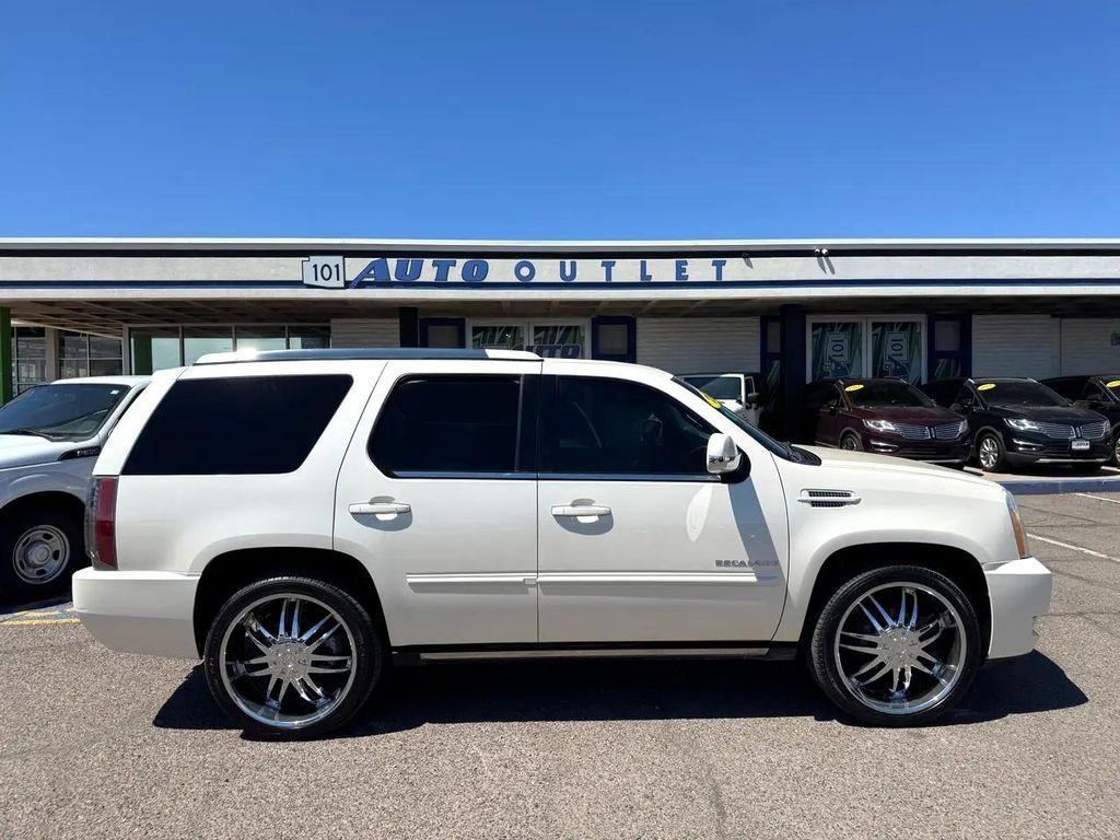 used 2013 Cadillac Escalade car, priced at $15,377