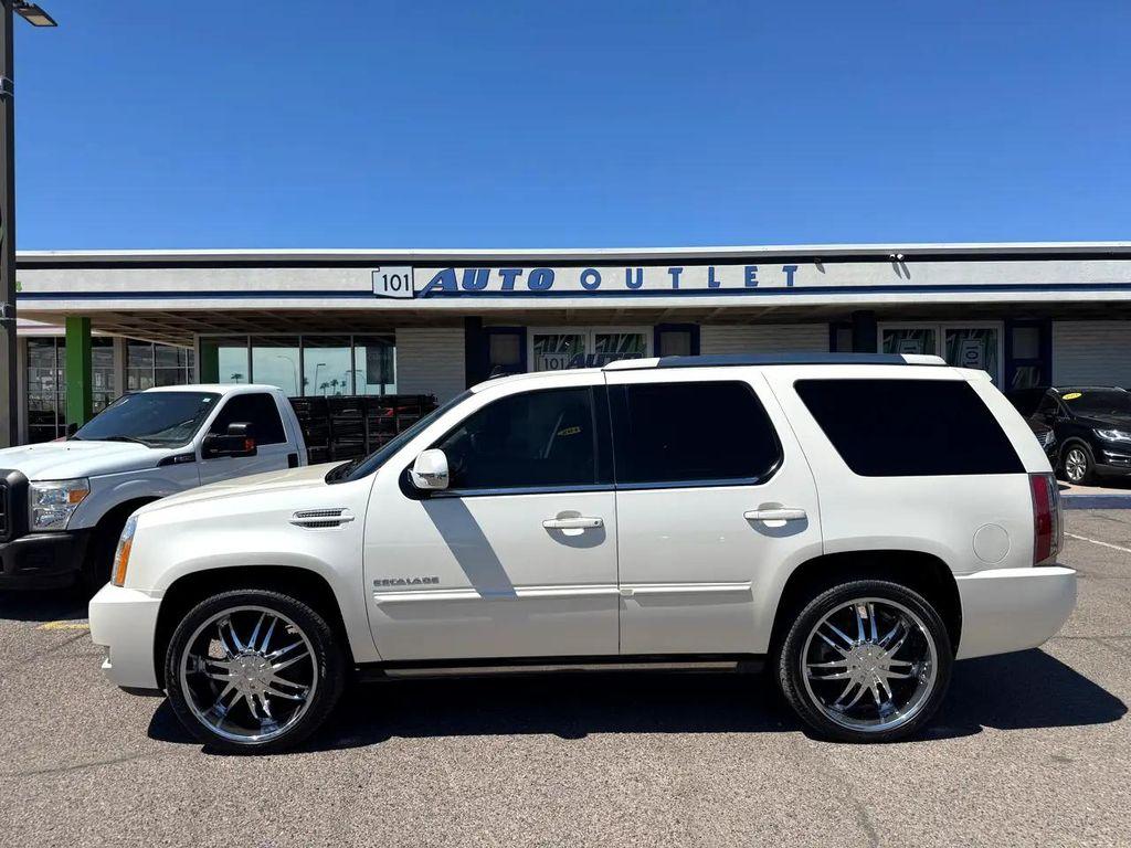 used 2013 Cadillac Escalade car, priced at $15,377