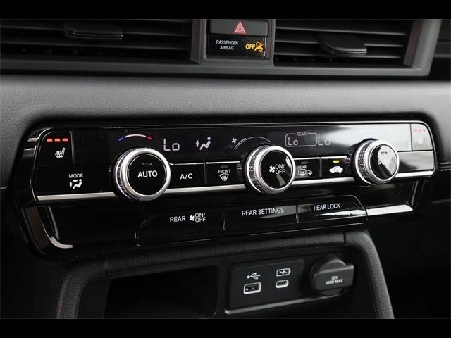 new 2025 Honda Pilot car, priced at $45,725