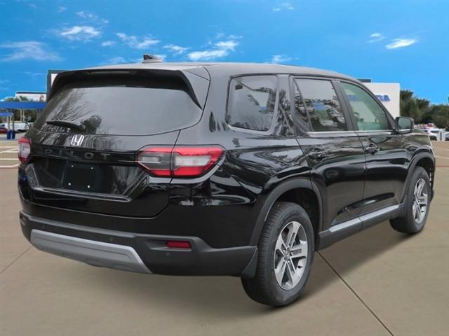 new 2025 Honda Pilot car, priced at $45,725