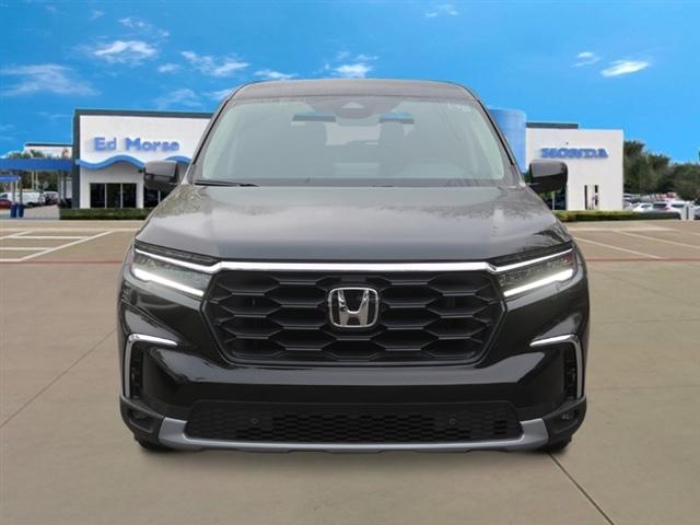 new 2025 Honda Pilot car, priced at $45,725