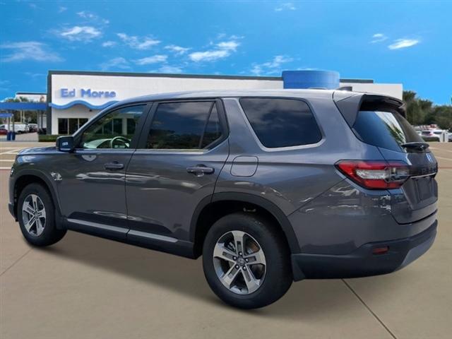 new 2025 Honda Pilot car, priced at $45,725