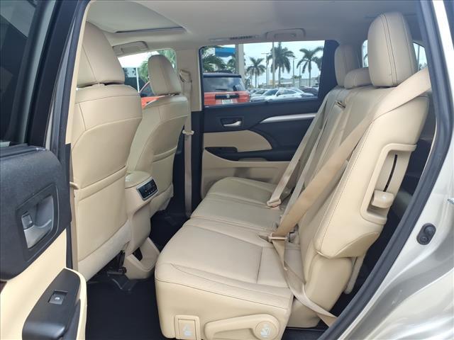 used 2016 Toyota Highlander car, priced at $17,777