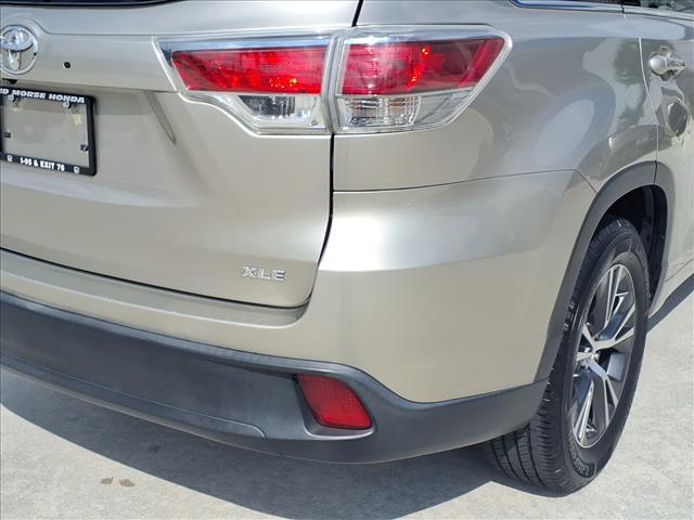 used 2016 Toyota Highlander car, priced at $17,777