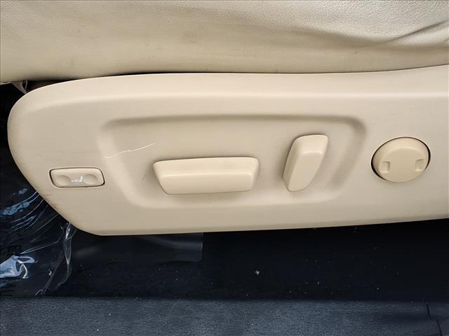 used 2016 Toyota Highlander car, priced at $17,777