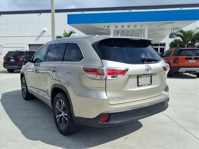used 2016 Toyota Highlander car, priced at $17,777