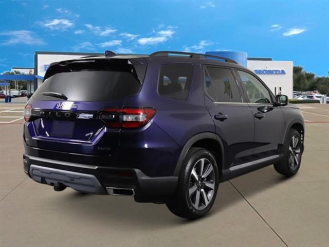 new 2025 Honda Pilot car, priced at $56,250