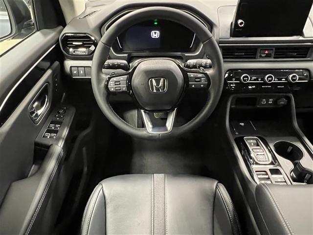 new 2025 Honda Pilot car, priced at $47,550