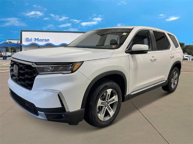 new 2025 Honda Pilot car, priced at $47,550