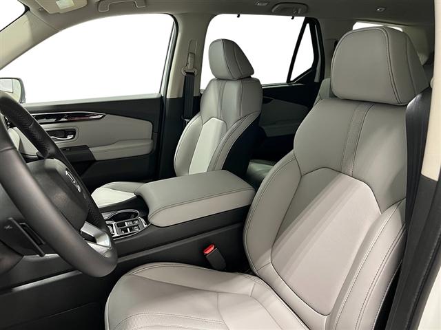 new 2025 Honda Pilot car, priced at $51,550