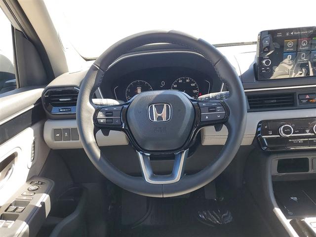 new 2025 Honda Pilot car, priced at $49,940