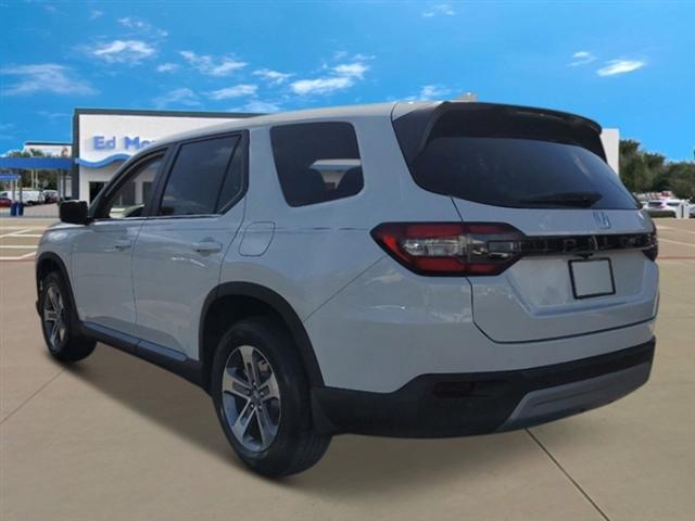 new 2025 Honda Pilot car, priced at $45,405