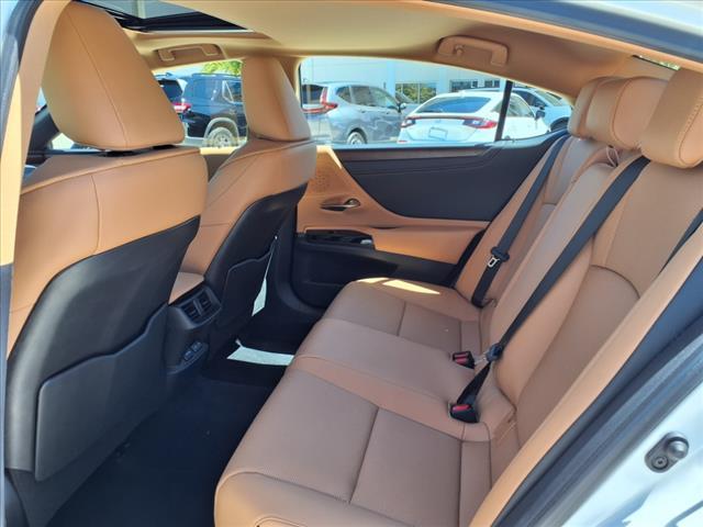 used 2025 Lexus ES 350 car, priced at $43,877