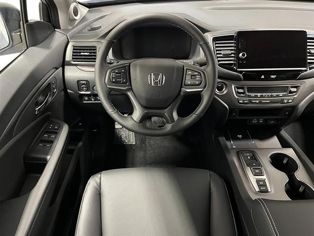 new 2025 Honda Ridgeline car, priced at $46,585