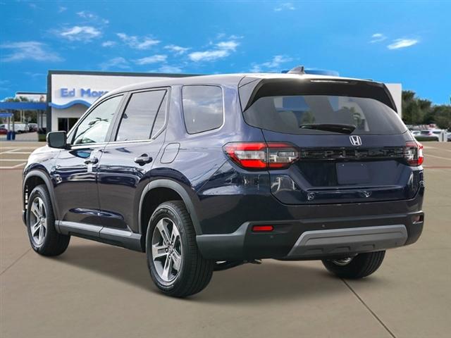 new 2025 Honda Pilot car, priced at $44,895