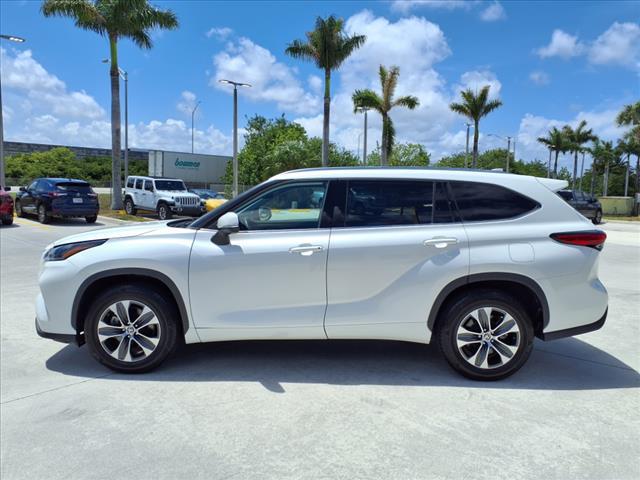 used 2021 Toyota Highlander car, priced at $30,777