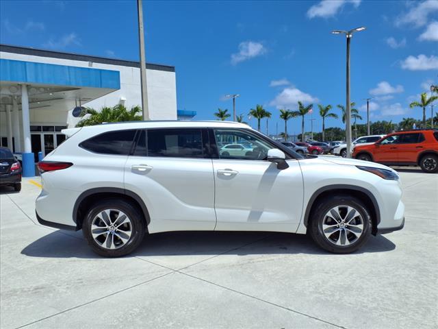 used 2021 Toyota Highlander car, priced at $30,777
