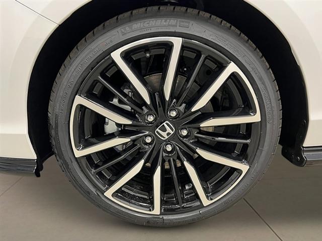 new 2025 Honda Accord Hybrid car, priced at $40,950
