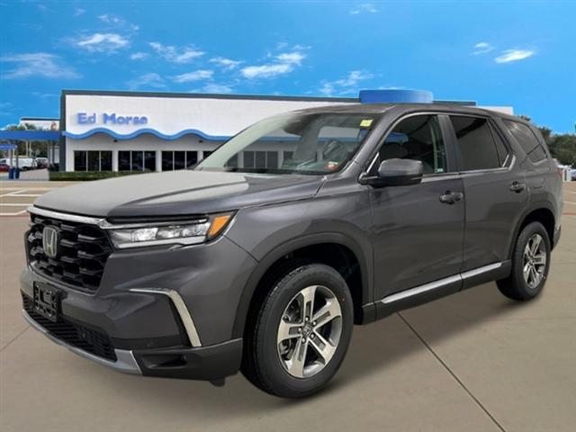new 2025 Honda Pilot car, priced at $47,095